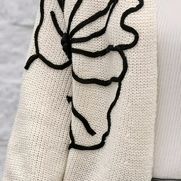 New Elegant Floral Embroidered Cardigan - Long Sleeve, Drop Shoulder, Open Front - Picture 3 of 3